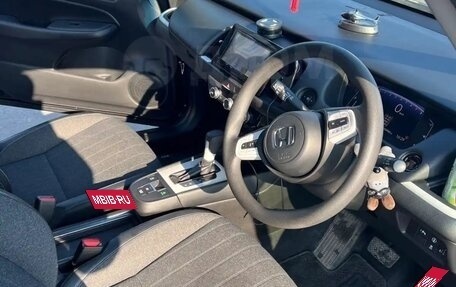 Honda Fit, 2021 год, 1 150 000 рублей, 13 фотография