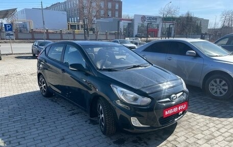 Hyundai Solaris II рестайлинг, 2012 год, 833 000 рублей, 3 фотография