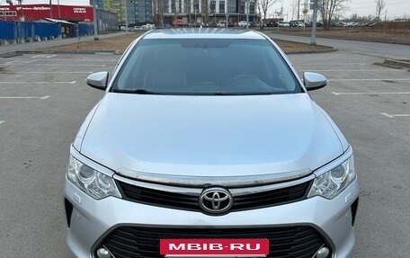 Toyota Camry, 2015 год, 2 300 000 рублей, 7 фотография