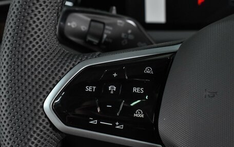 Volkswagen Tiguan, 2025 год, 4 999 000 рублей, 18 фотография