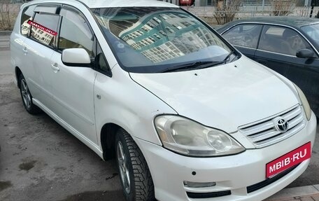 Toyota Ipsum II, 2004 год, 900 000 рублей, 1 фотография