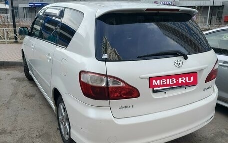 Toyota Ipsum II, 2004 год, 900 000 рублей, 3 фотография