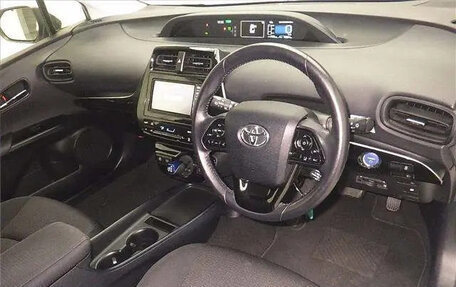 Toyota Prius IV XW50, 2023 год, 1 850 003 рублей, 3 фотография