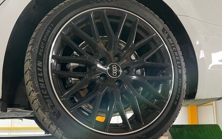 Audi A4, 2018 год, 2 300 000 рублей, 12 фотография