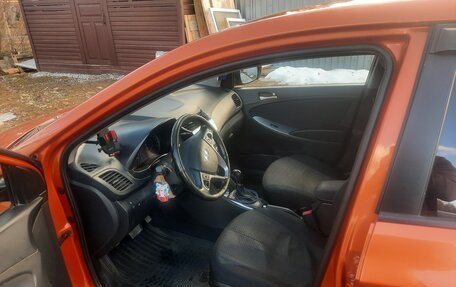 Hyundai Solaris II рестайлинг, 2014 год, 750 000 рублей, 5 фотография