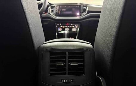 Volkswagen T-Roc I, 2022 год, 1 960 000 рублей, 10 фотография