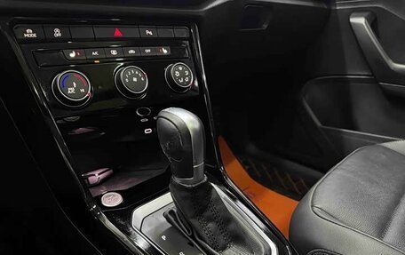 Volkswagen T-Roc I, 2022 год, 1 960 000 рублей, 15 фотография