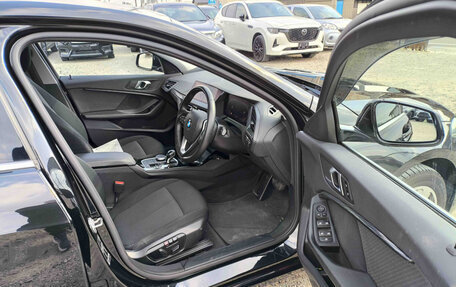 BMW 1 серия, 2021 год, 1 250 000 рублей, 9 фотография