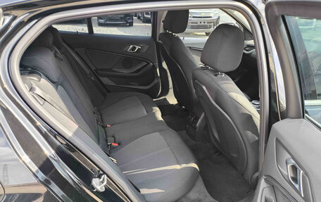 BMW 1 серия, 2021 год, 1 250 000 рублей, 20 фотография