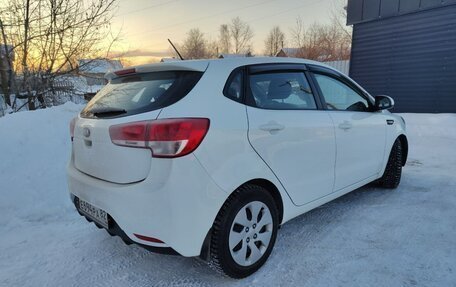 KIA Rio III рестайлинг, 2016 год, 850 000 рублей, 4 фотография