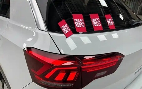 Volkswagen T-Roc I, 2022 год, 1 820 000 рублей, 6 фотография