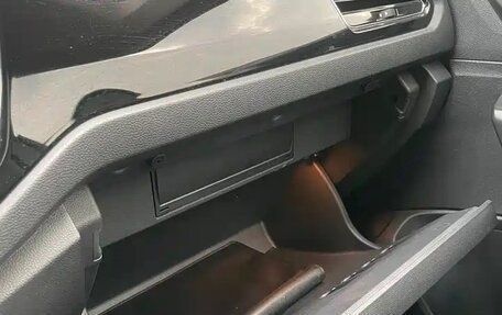 Volkswagen T-Roc I, 2022 год, 1 933 000 рублей, 16 фотография