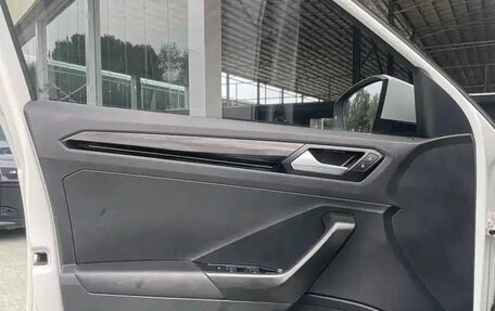 Volkswagen T-Roc I, 2022 год, 1 933 000 рублей, 14 фотография