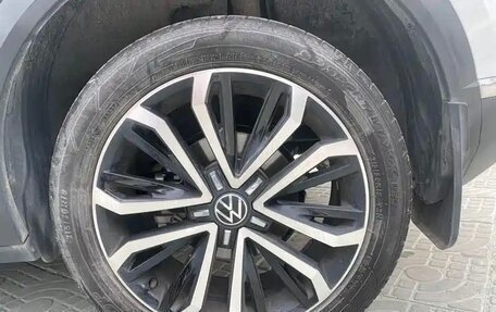 Volkswagen T-Roc I, 2022 год, 1 933 000 рублей, 25 фотография