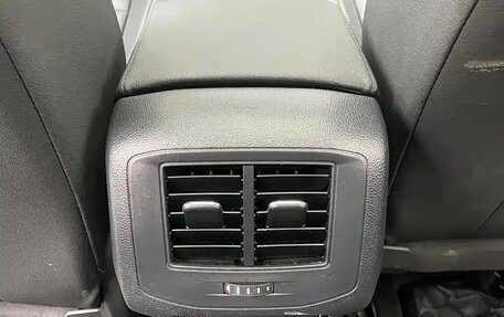 Volkswagen T-Roc I, 2022 год, 1 933 000 рублей, 18 фотография