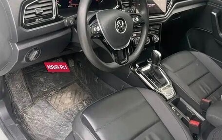 Volkswagen T-Roc I, 2022 год, 1 933 000 рублей, 22 фотография