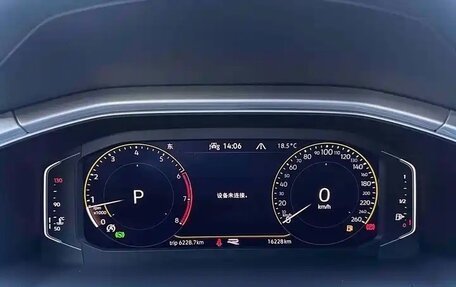 Volkswagen T-Roc I, 2022 год, 1 980 000 рублей, 20 фотография