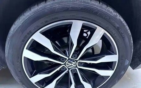 Volkswagen T-Roc I, 2022 год, 1 980 000 рублей, 18 фотография