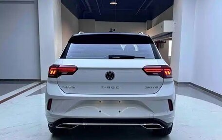 Volkswagen T-Roc I, 2022 год, 1 980 000 рублей, 17 фотография