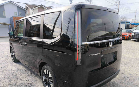 Honda Stepwgn, 2022 год, 2 050 000 рублей, 4 фотография