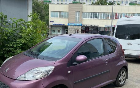 Peugeot 107 I рестайлинг, 2012 год, 380 000 рублей, 3 фотография