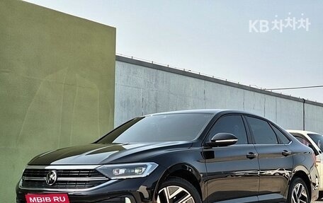 Volkswagen Jetta VII, 2023 год, 1 969 000 рублей, 1 фотография