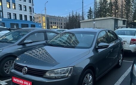 Volkswagen Jetta VI, 2013 год, 990 000 рублей, 1 фотография