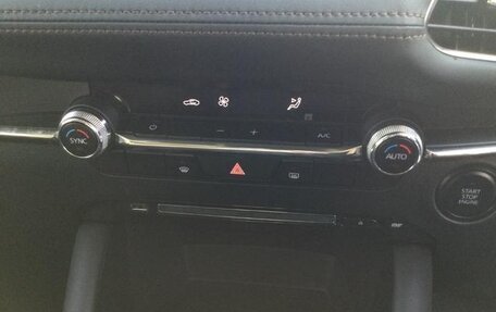 Mazda 3, 2021 год, 1 270 000 рублей, 13 фотография