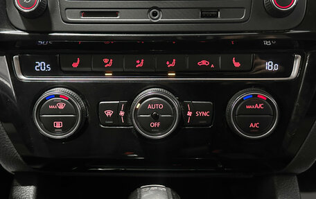 Volkswagen Jetta VI, 2017 год, 1 247 000 рублей, 24 фотография