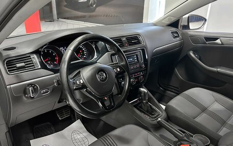 Volkswagen Jetta VI, 2017 год, 1 247 000 рублей, 16 фотография