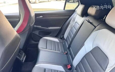 Volkswagen Golf VIII, 2023 год, 2 241 000 рублей, 7 фотография