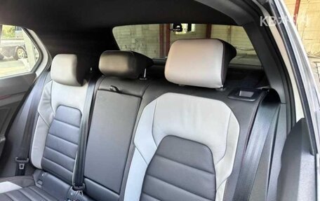 Volkswagen Golf VIII, 2023 год, 2 241 000 рублей, 9 фотография