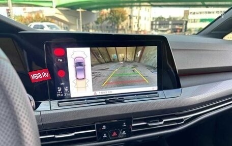 Volkswagen Golf VIII, 2023 год, 2 241 000 рублей, 10 фотография