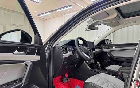 Volkswagen T-Roc I, 2023 год, 1 920 000 рублей, 11 фотография