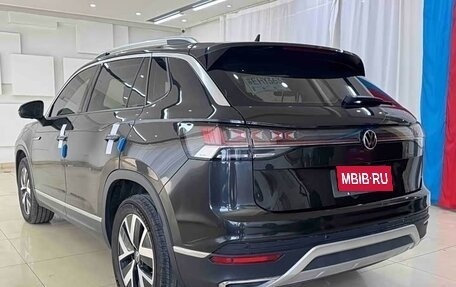 Volkswagen T-Roc I, 2023 год, 1 920 000 рублей, 4 фотография