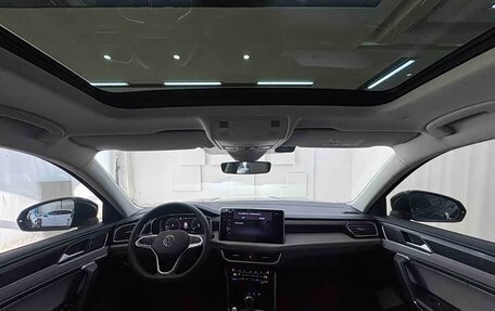 Volkswagen T-Roc I, 2023 год, 1 920 000 рублей, 20 фотография