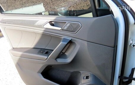 Volkswagen Tiguan II, 2023 год, 2 877 000 рублей, 12 фотография