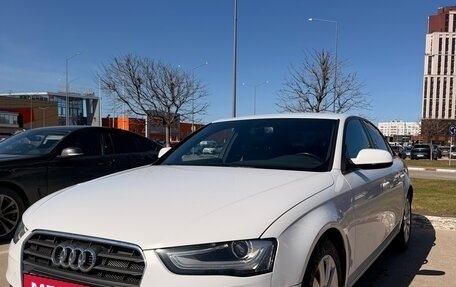 Audi A4, 2015 год, 1 470 000 рублей, 5 фотография