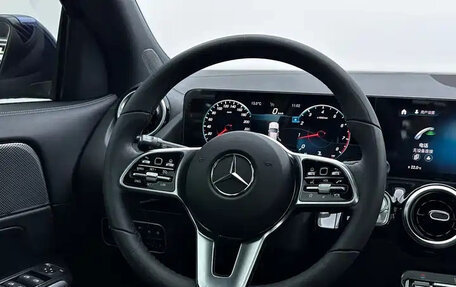 Mercedes-Benz CLA, 2022 год, 2 650 000 рублей, 14 фотография