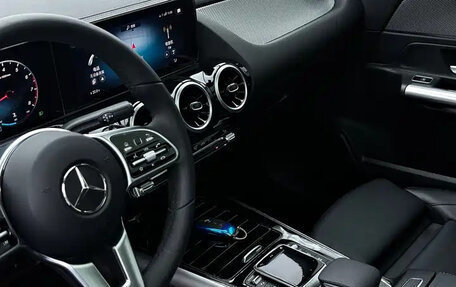 Mercedes-Benz CLA, 2022 год, 2 650 000 рублей, 18 фотография