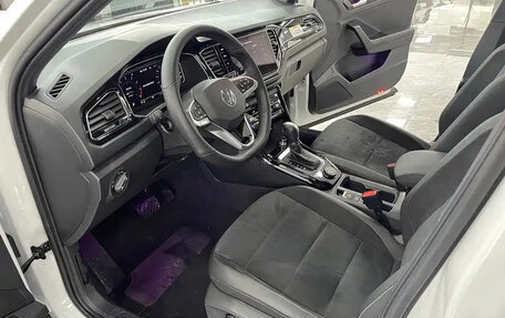 Volkswagen T-Roc I, 2021 год, 1 690 017 рублей, 7 фотография