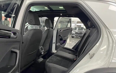 Volkswagen T-Roc I, 2021 год, 1 690 017 рублей, 12 фотография