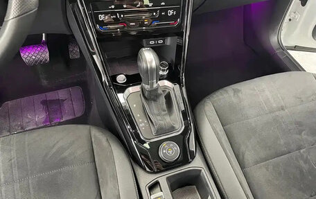 Volkswagen T-Roc I, 2021 год, 1 690 017 рублей, 15 фотография