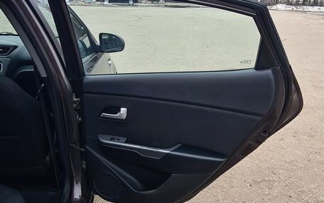 KIA Rio III рестайлинг, 2016 год, 850 000 рублей, 17 фотография