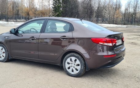 KIA Rio III рестайлинг, 2016 год, 850 000 рублей, 39 фотография