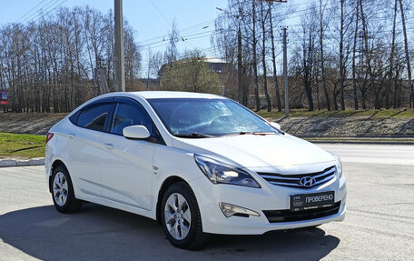 Hyundai Solaris II рестайлинг, 2015 год, 1 075 000 рублей, 3 фотография
