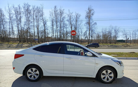 Hyundai Solaris II рестайлинг, 2015 год, 1 075 000 рублей, 4 фотография