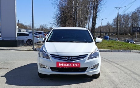 Hyundai Solaris II рестайлинг, 2015 год, 1 075 000 рублей, 2 фотография