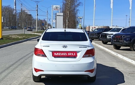 Hyundai Solaris II рестайлинг, 2015 год, 1 075 000 рублей, 6 фотография