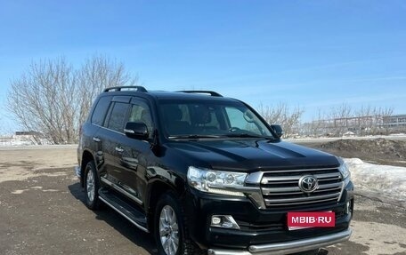 Toyota Land Cruiser 200, 2016 год, 5 700 000 рублей, 1 фотография